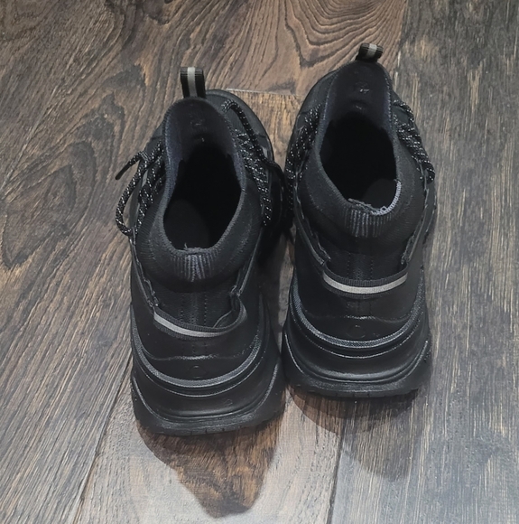 Moncler Monte runner size 11/44 *like new* - Picture 3 of 9